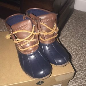 Sperry saltwater boot size 9